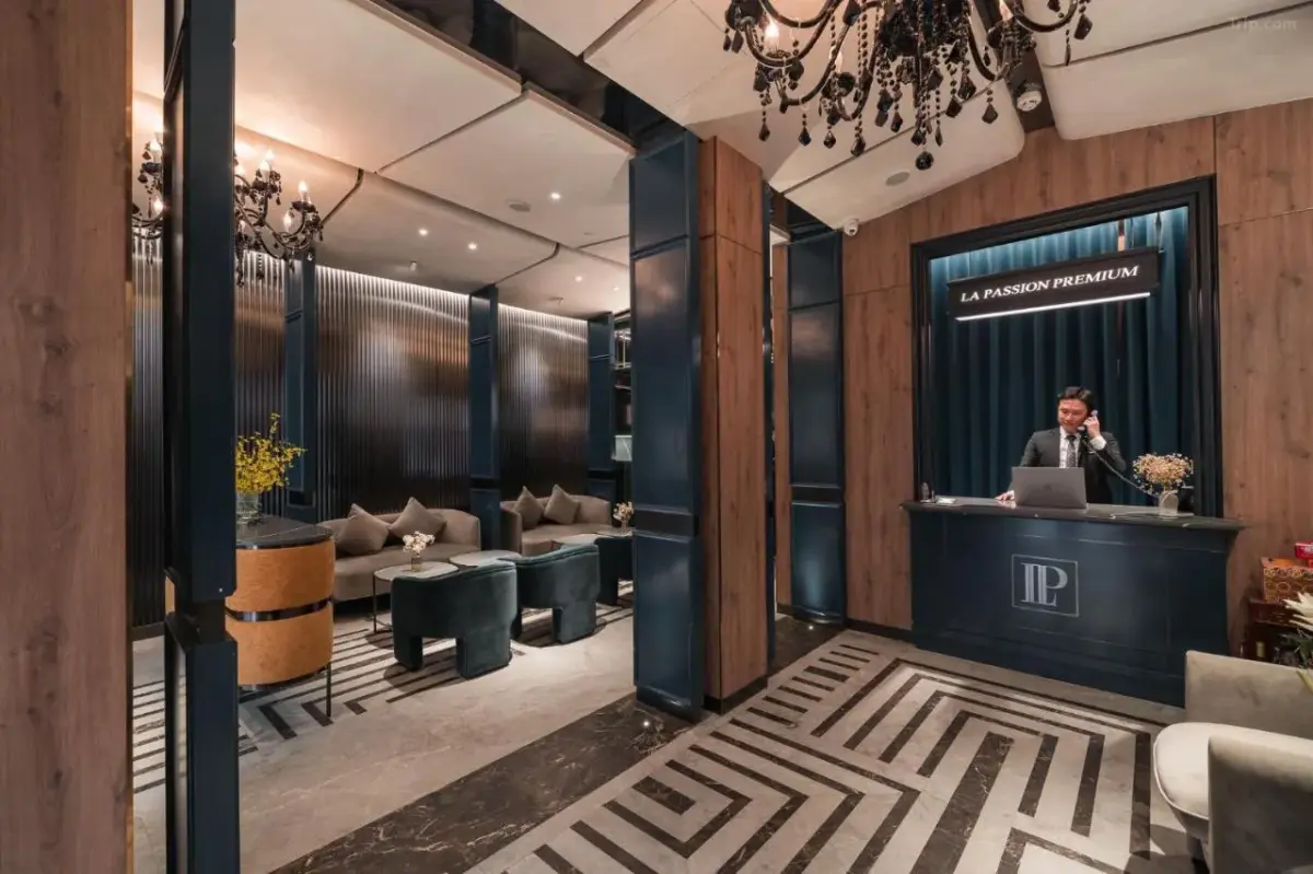 Khách sạn La Passion Premium Cầu Gỗ Hotel Hà Nội