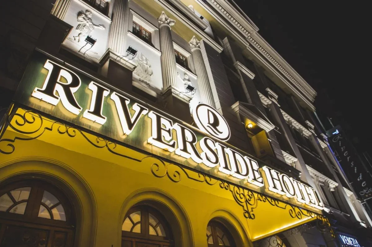 Khách sạn Riverside Hotel Hồ Chí Minh