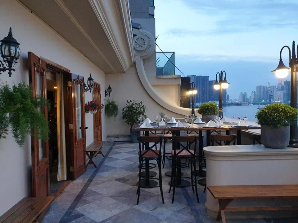 Khách sạn Riverside Hotel Hồ Chí Minh