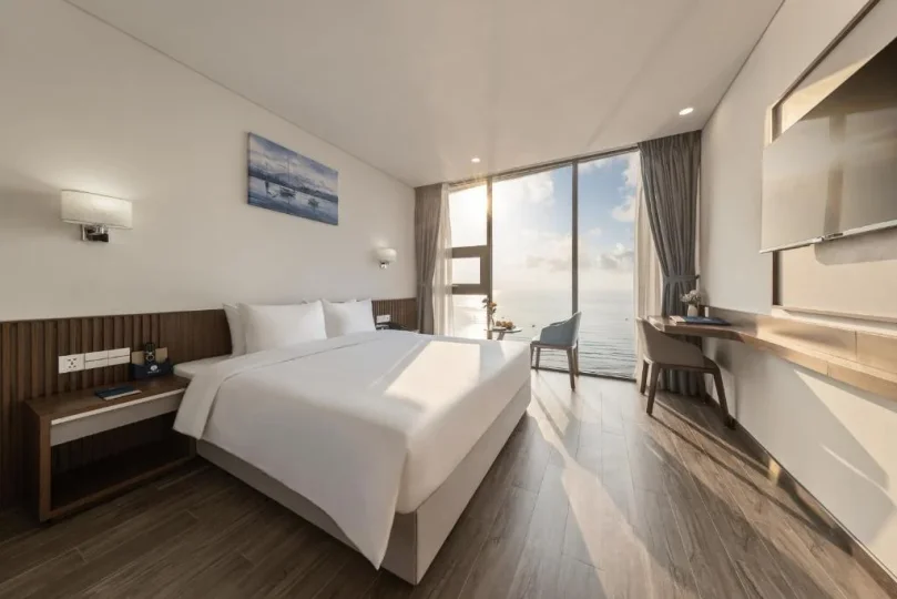 Mangata Beachfront Hotel