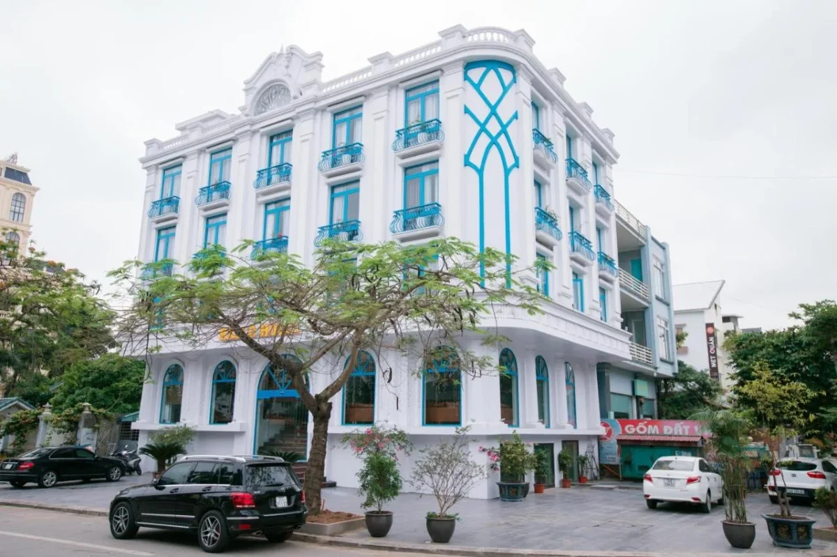 Khách sạn Hallo Hotel Hạ Long