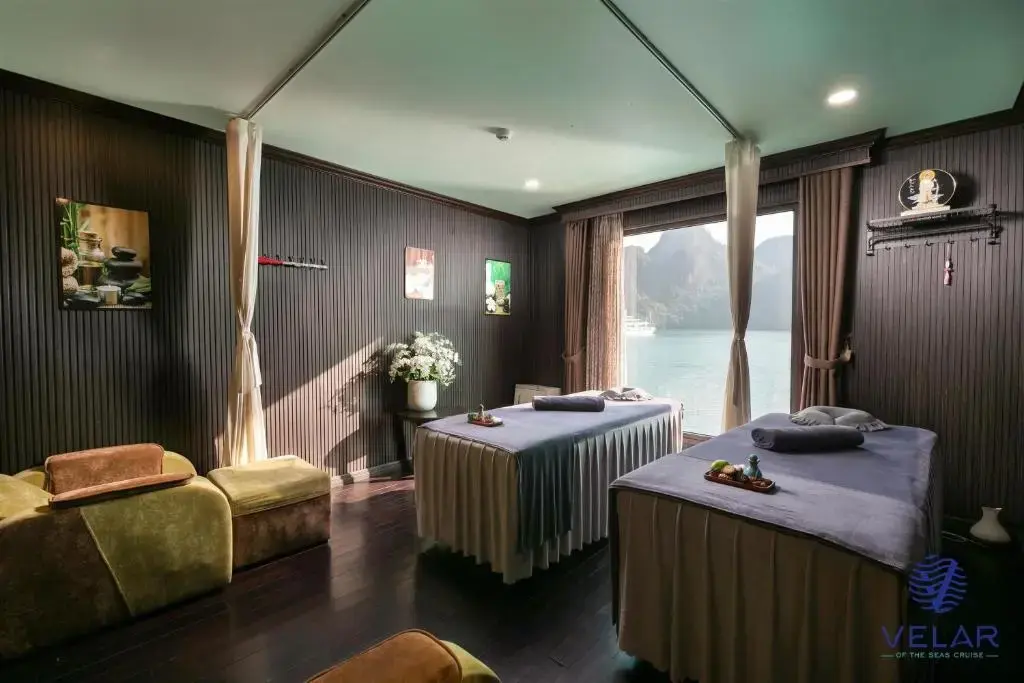 Du thuyền Velar Of The Seas Cruise Hạ Long