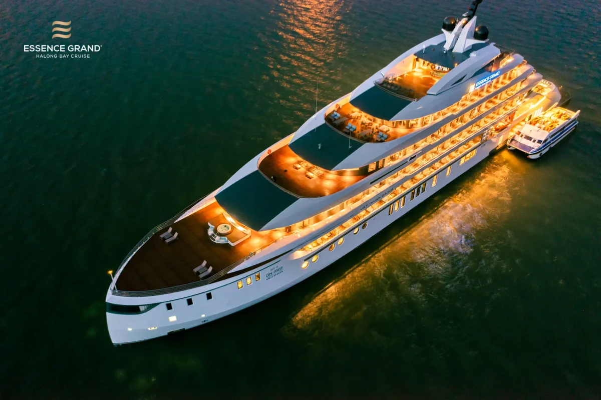 Du thuyền Essence Grand Halong Bay Cruise Hạ Long
