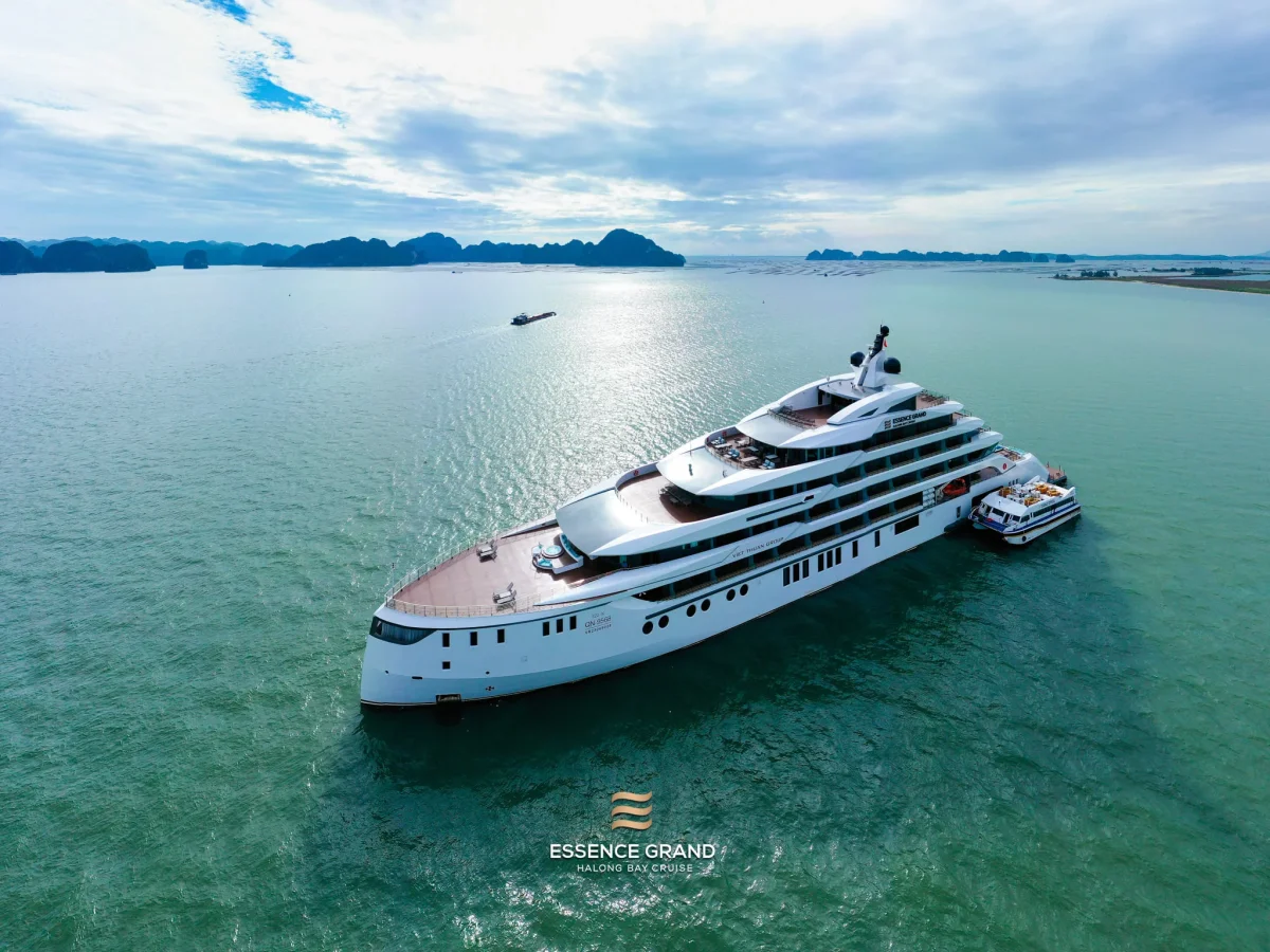 Du thuyền Essence Grand Halong Bay Cruise Hạ Long