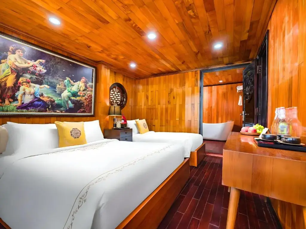 Du thuyền Hera Classic Boutique Cruise Halong Hạ Long