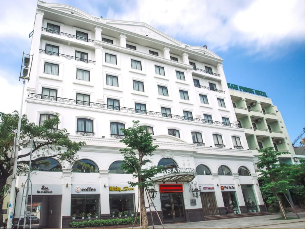 Khách sạn Grand Mong Cai Hotel Quảng Ninh
