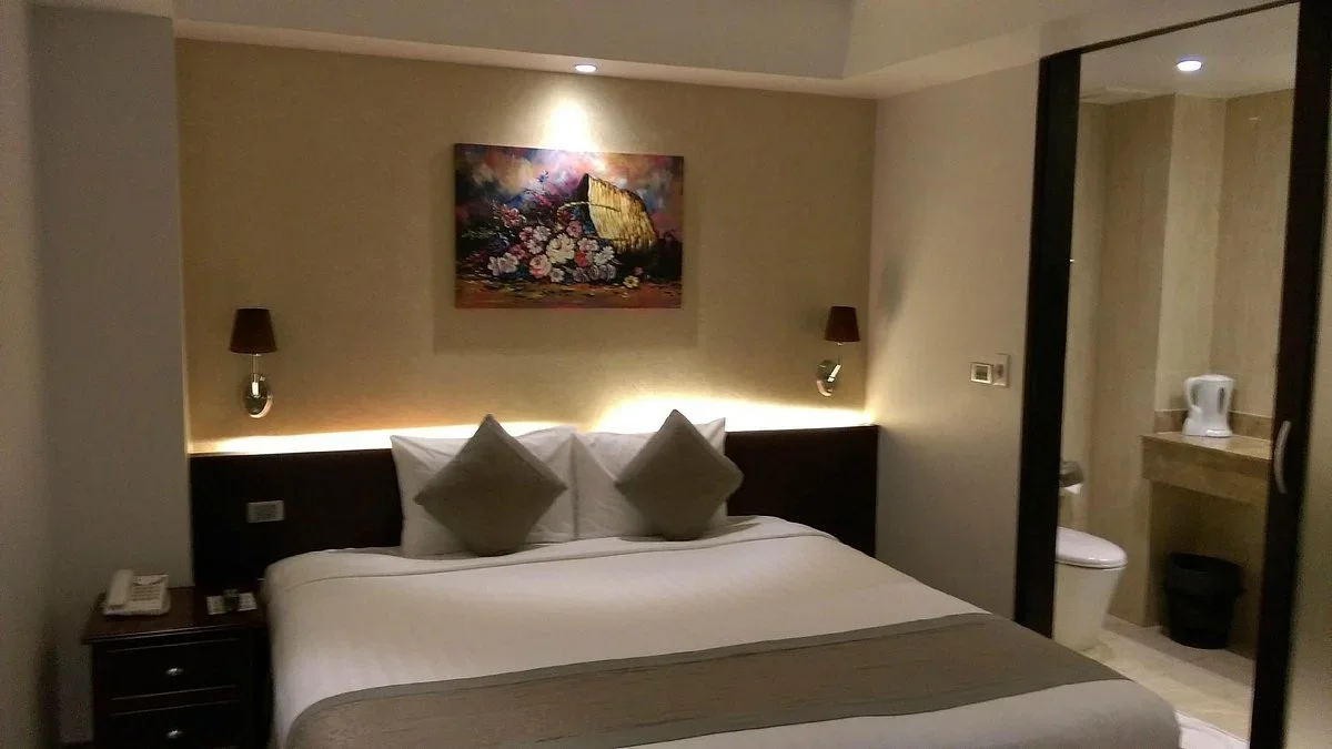 Khách sạn Dragon Pearl Hotel Hà Nội