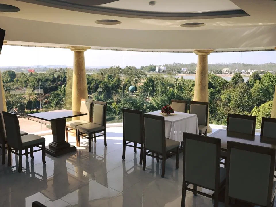 Khách sạn Luxury Hotel Quảng Ngãi