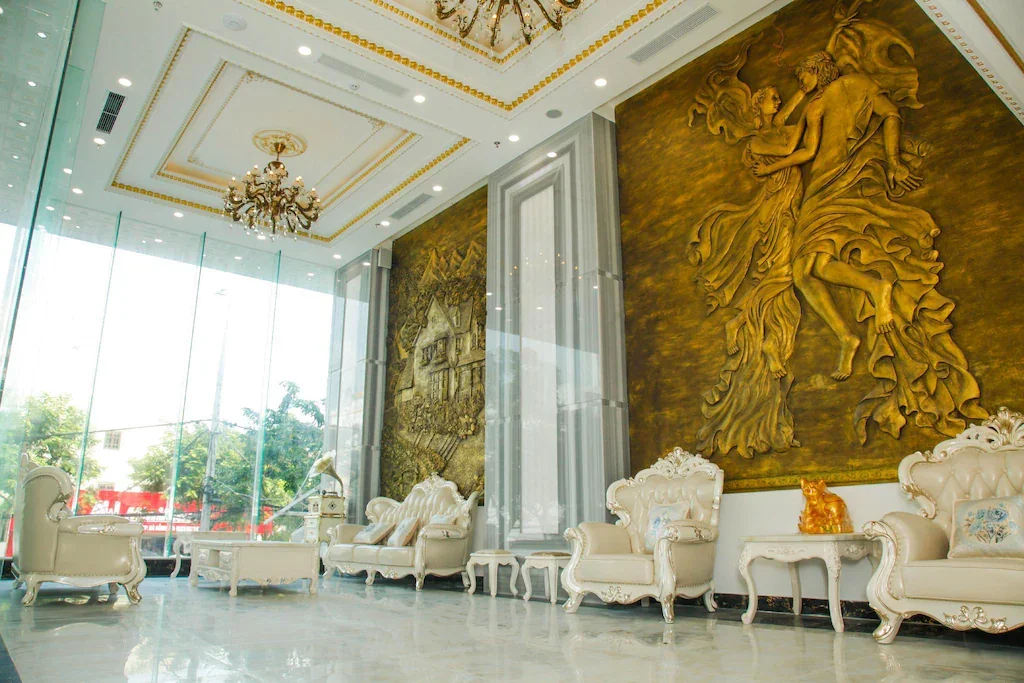 Khách sạn Royal Beach Hotel Đà Nẵng