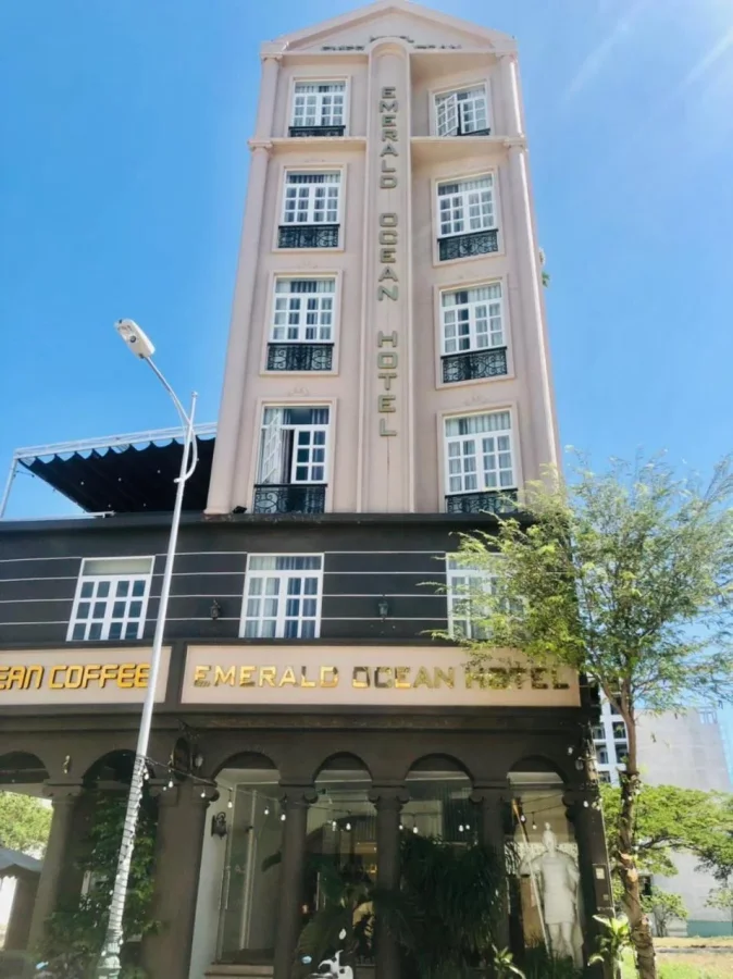 Khách sạn Emerald Ocean Hotel Phan Thiết - Mũi Né