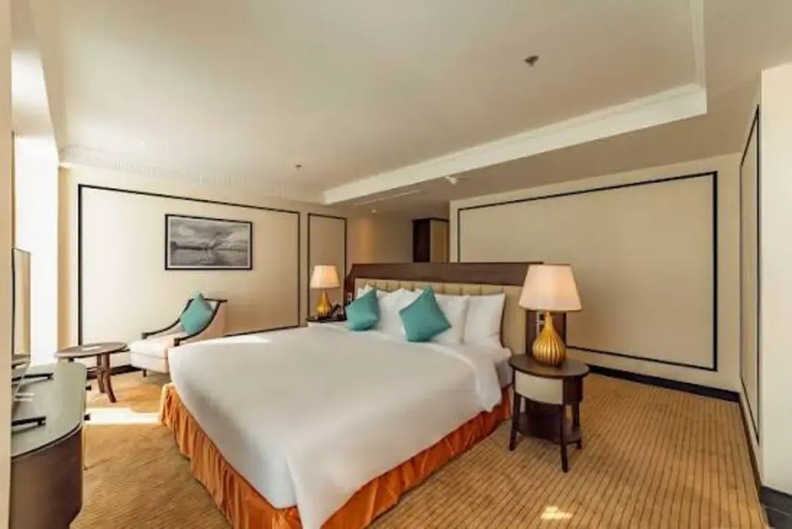 Khách sạn Charmant Suites Hotel Cần Thơ