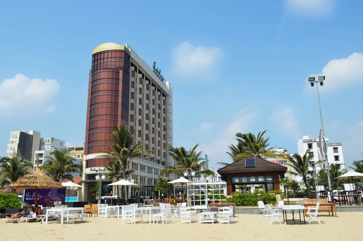 Khách sạn Holiday Beach Hotel Đà Nẵng