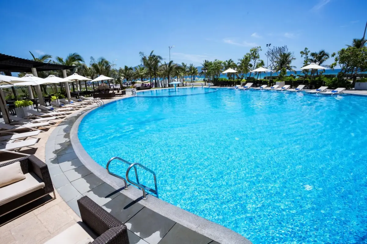 Khách sạn Holiday Beach Hotel Đà Nẵng