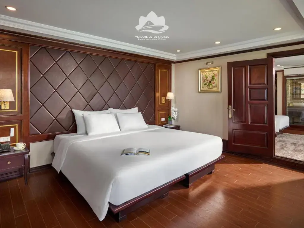 Du thuyền Verdure Lotus Cruise Classic Hạ Long