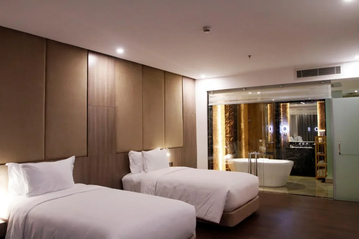 Khách sạn The Mira Central Park Hotel Đồng Nai
