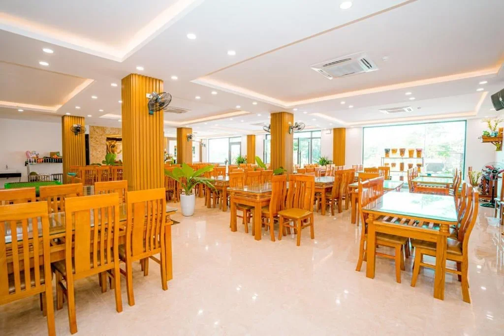 Khách sạn Quang Vinh Hotel - FLC Sầm Sơn