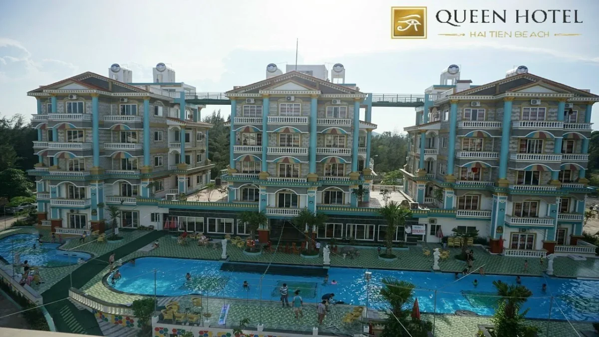 Khách sạn Queen Hotel Biển Hải Tiến Thanh Hóa