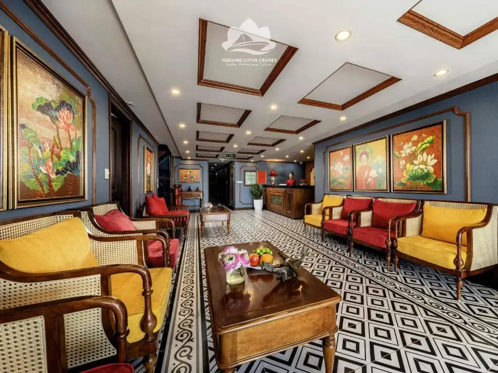 Du thuyền Verdure Lotus Grandeur Cruise Hạ Long