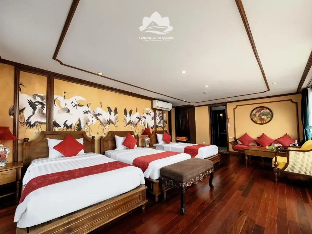 Du thuyền Verdure Lotus Grandeur Cruise Hạ Long