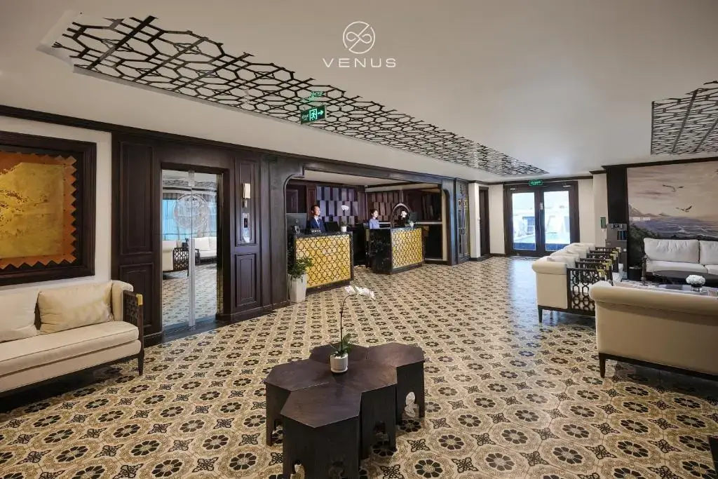 Du thuyền Venus Hạ Long Cruises