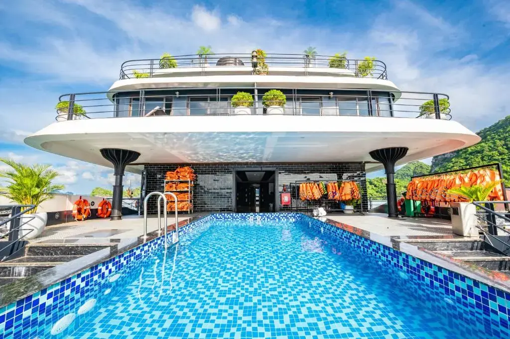 Du thuyền Venus Hạ Long Cruises