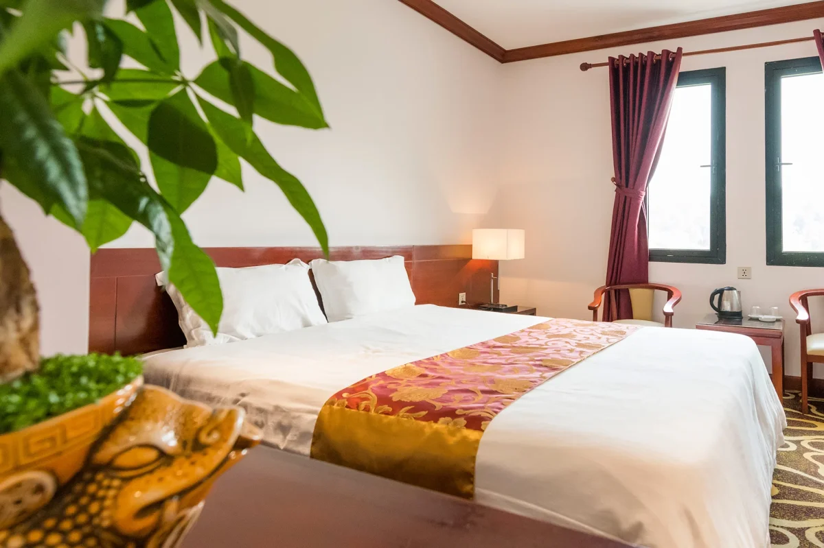 Khách sạn Hoàng Trung Hotel Quảng Ninh