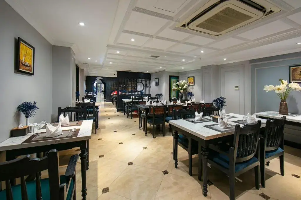 Khách sạn Scent Premium Hotel Hà Nội