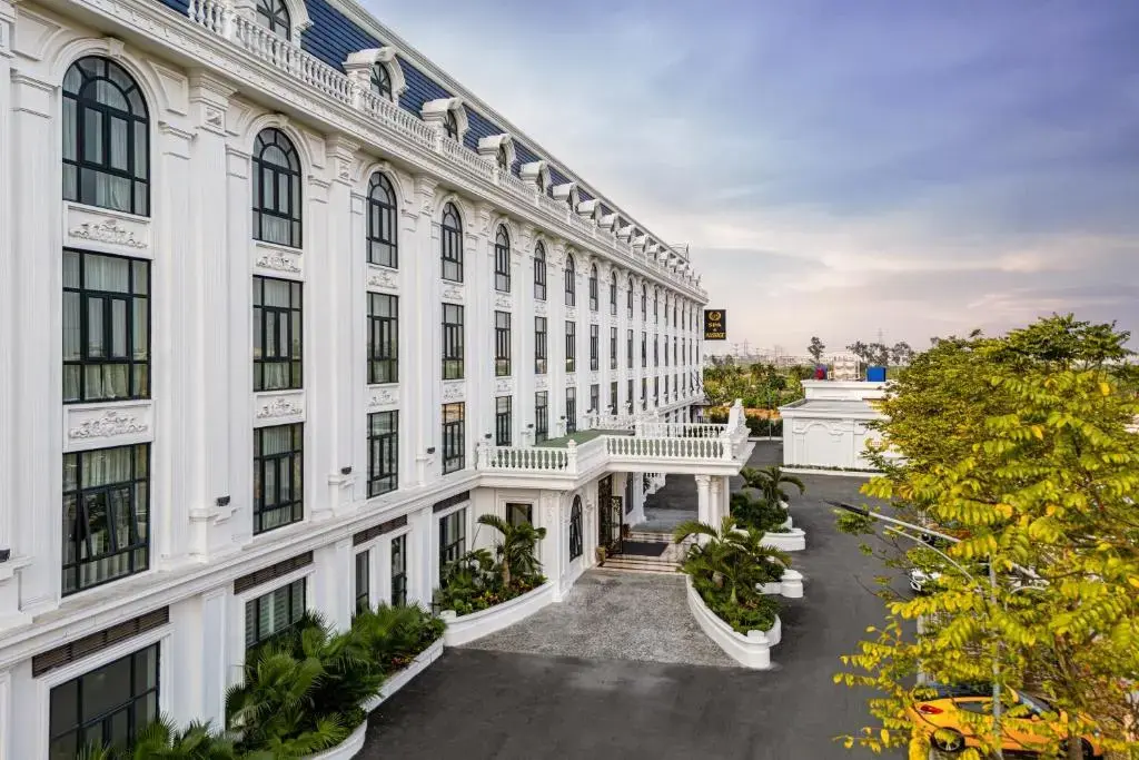 Khách sạn Adamo Hotel Hưng Yên