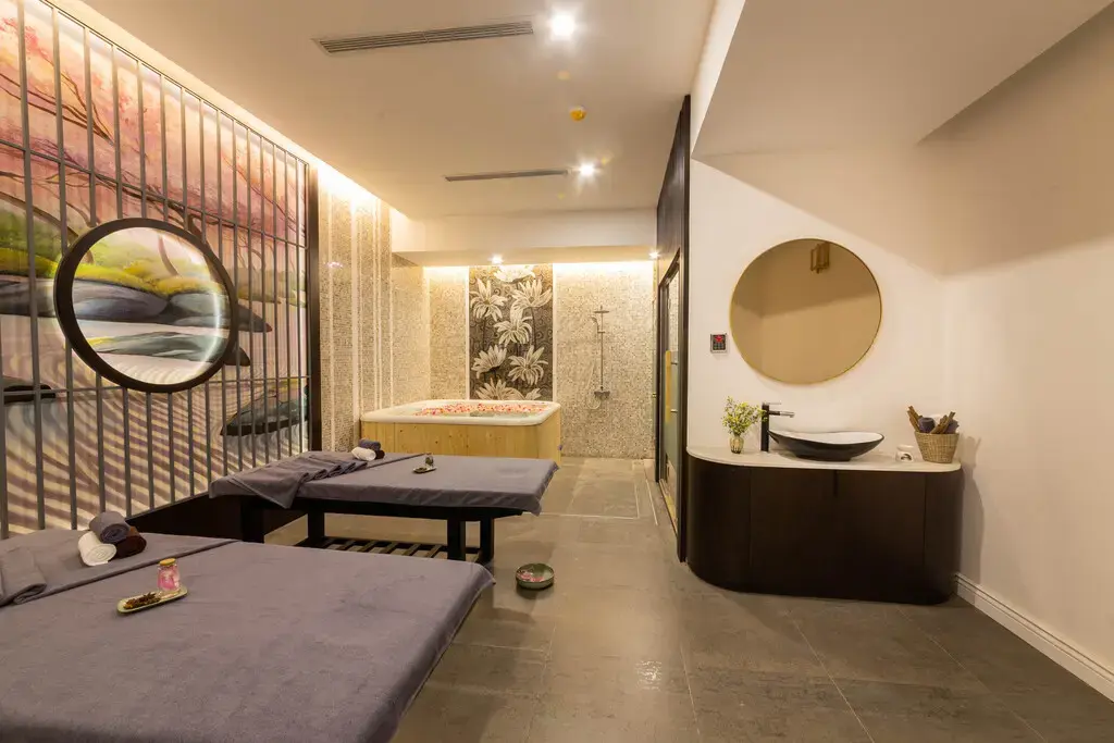 Khách sạn Adamo Hotel Hưng Yên