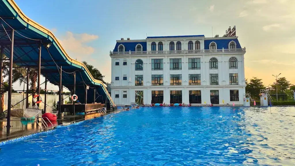 Khách sạn Adamo Hotel Hưng Yên