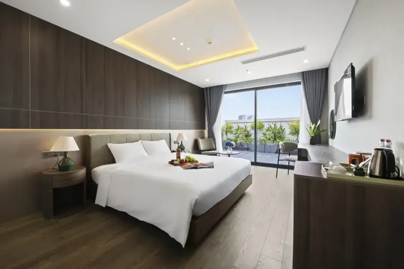 Nature Hotel Lạc Long Quân