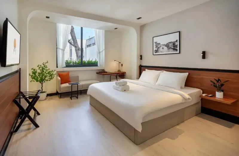 Metrolux By Zeus Group Hotel