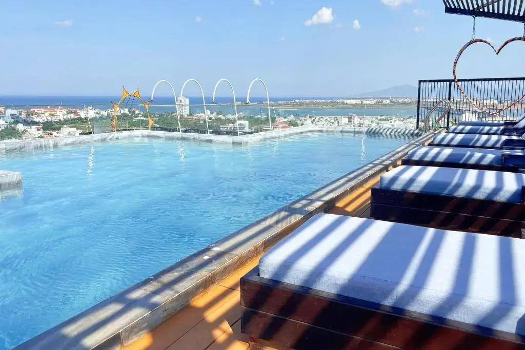 Khách sạn Sandals Everyday Hotel Đắk Lắk