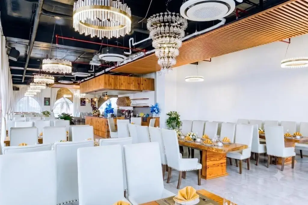 Khách sạn Sandals Everyday Hotel Đắk Lắk