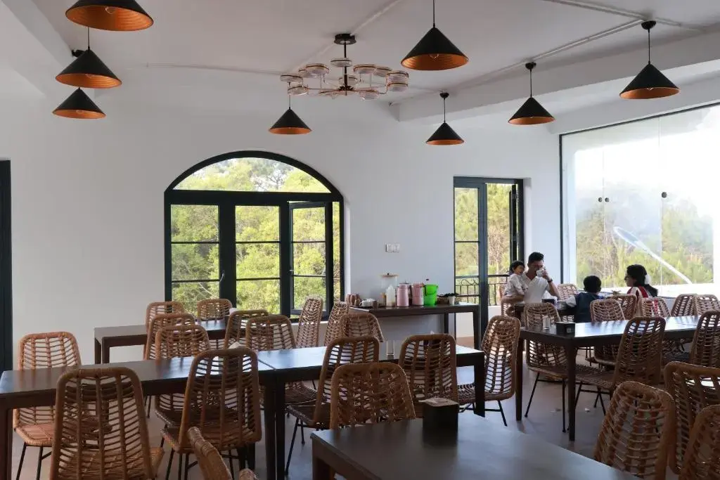 Khách sạn Veluna Hotel Măng Đen Kon Tum
