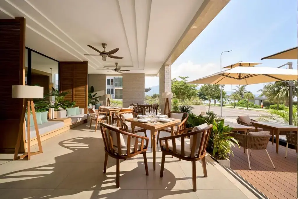 Khách sạn Signature By M Village Beach Front Hotel Đà Nẵng