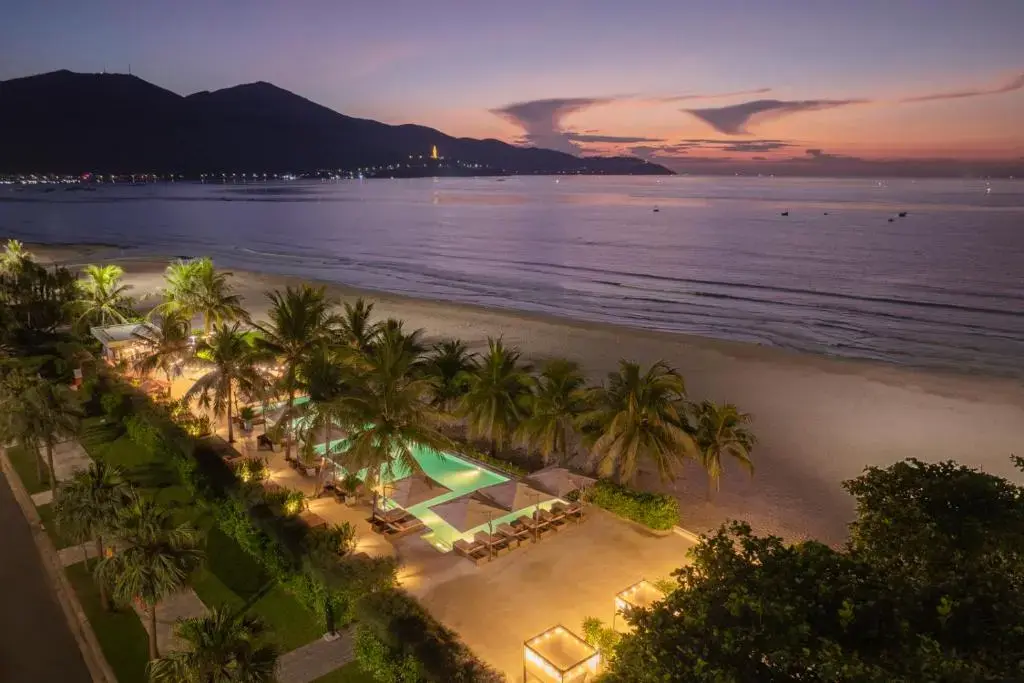 Khách sạn Signature By M Village Beach Front Hotel Đà Nẵng