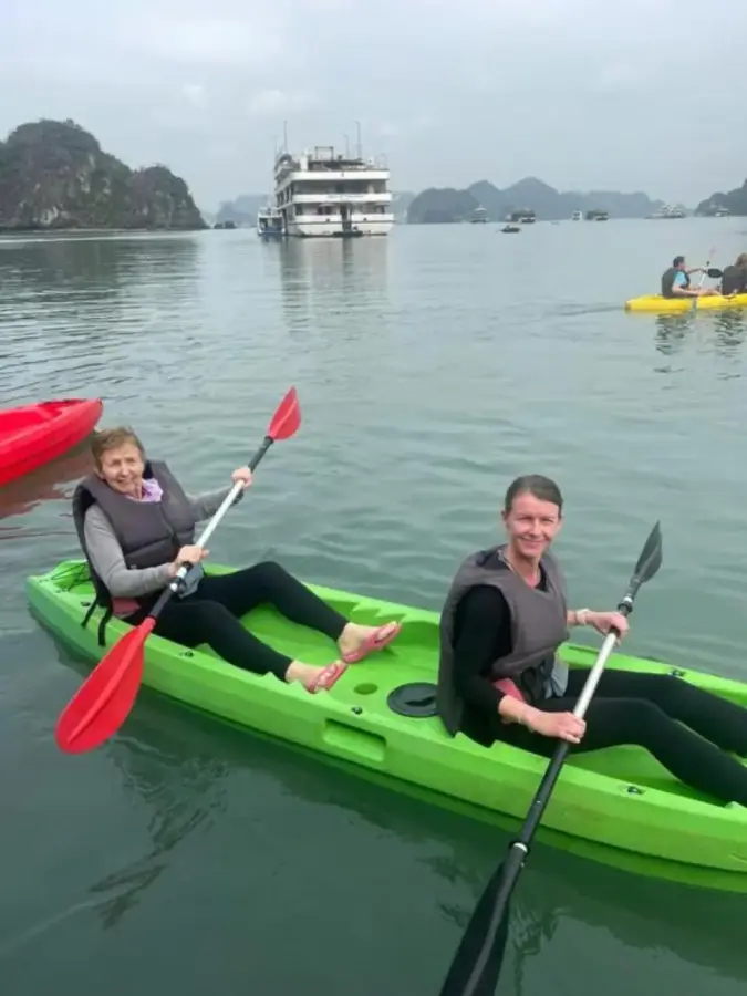 Du thuyền Amanda Pearl Cruise Hạ Long