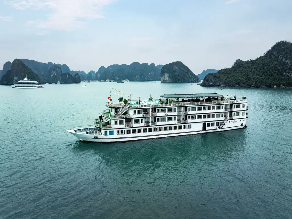 Du thuyền Amanda Premier Cruise Hạ Long