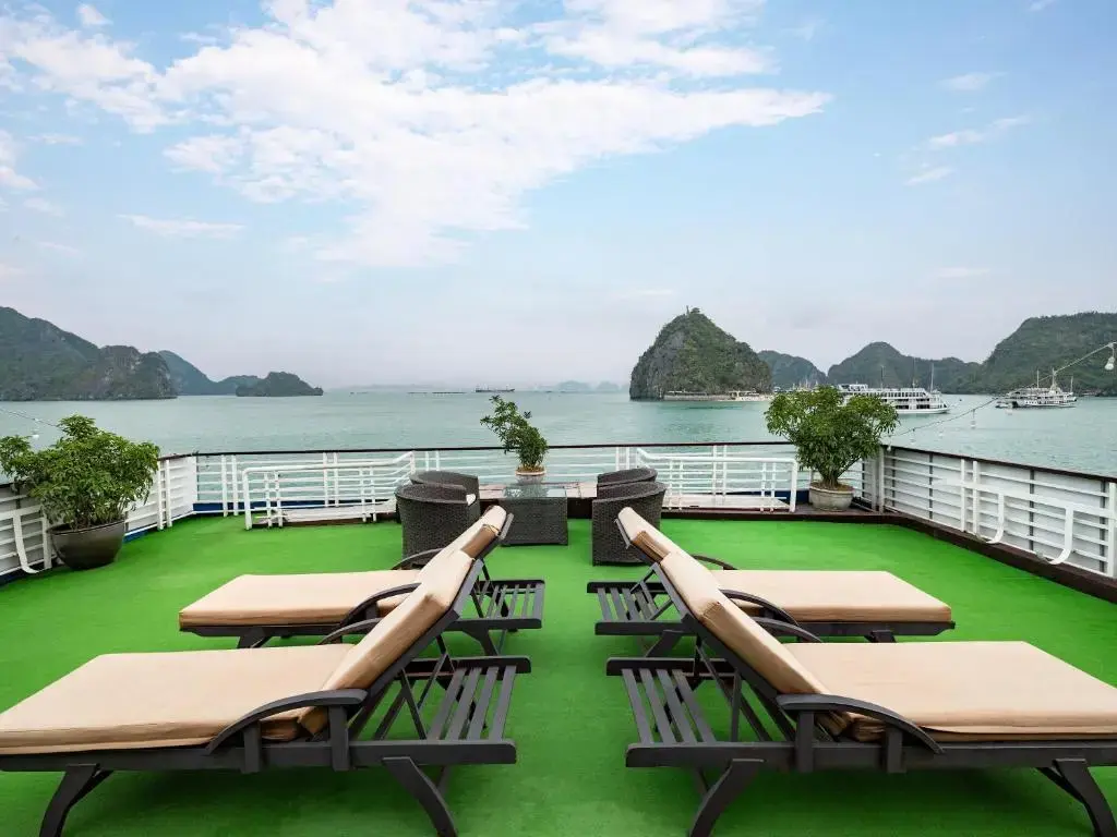 Du thuyền Amanda Premier Cruise Hạ Long