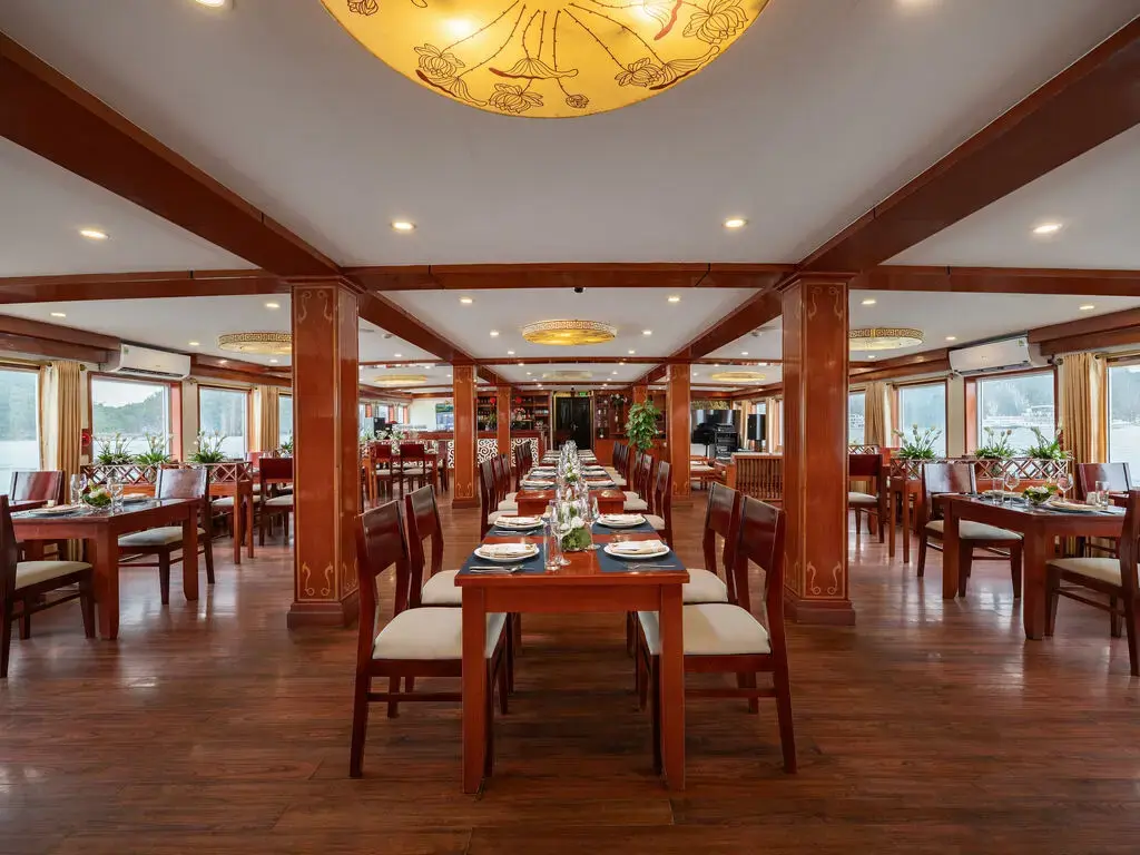 Du thuyền Amanda Premier Cruise Hạ Long
