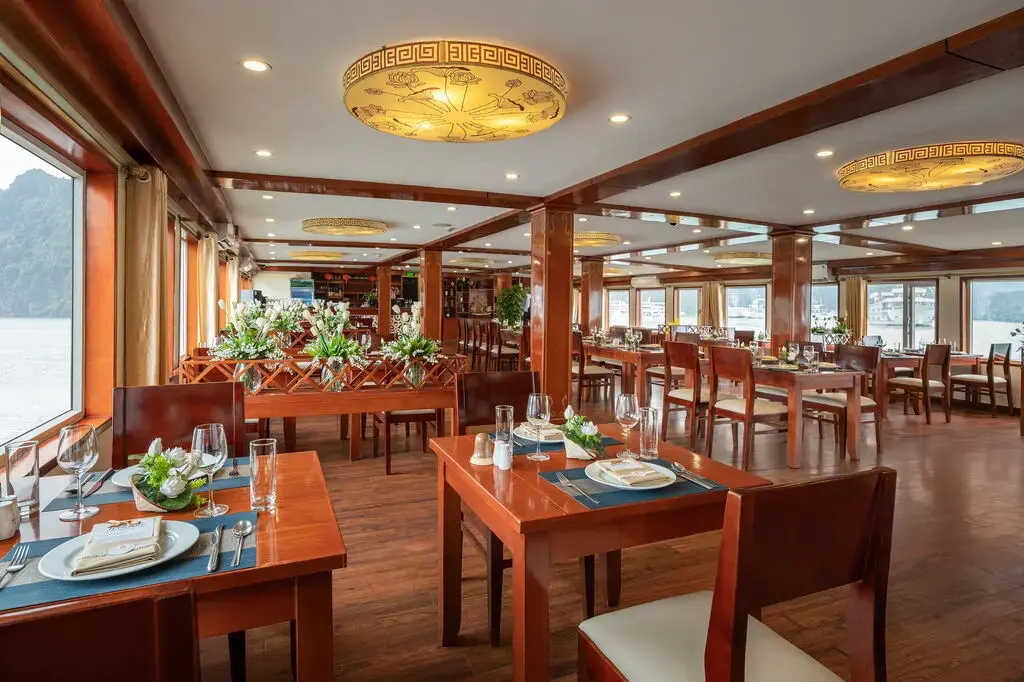 Du thuyền Amanda Premier Cruise Hạ Long