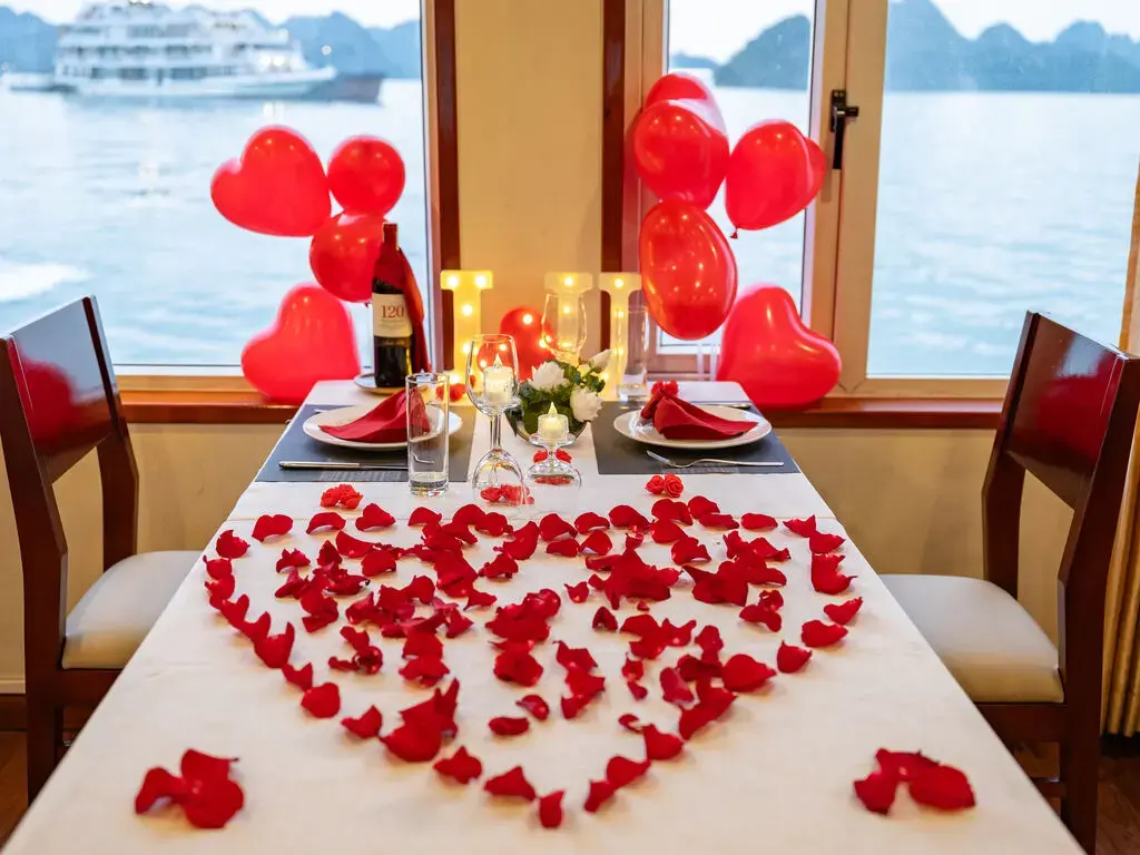Du thuyền Amanda Premier Cruise Hạ Long