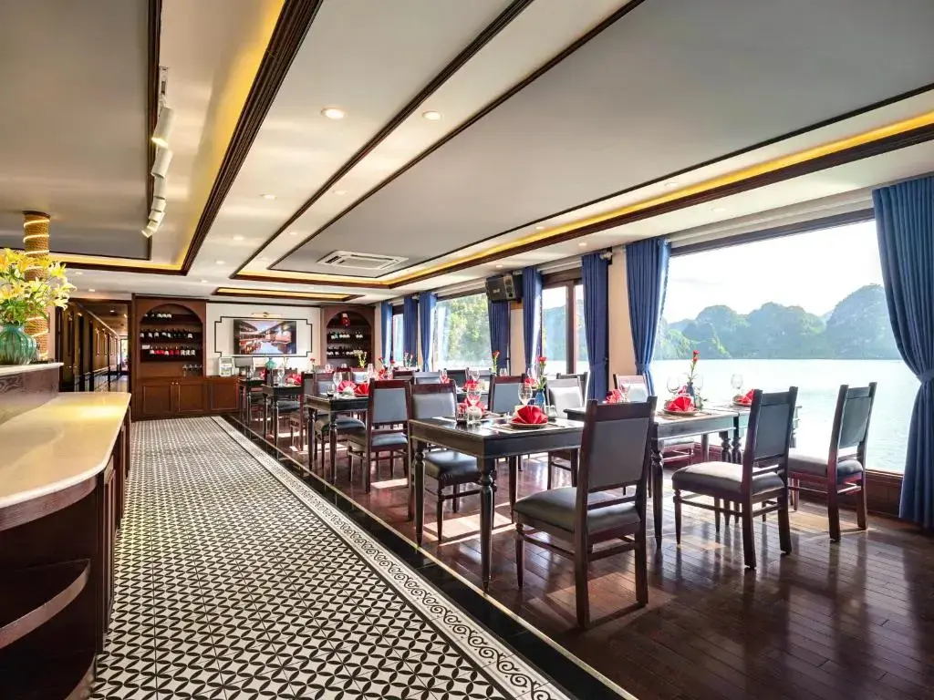 Du thuyền Le Journey Elegance Cruise Hạ Long