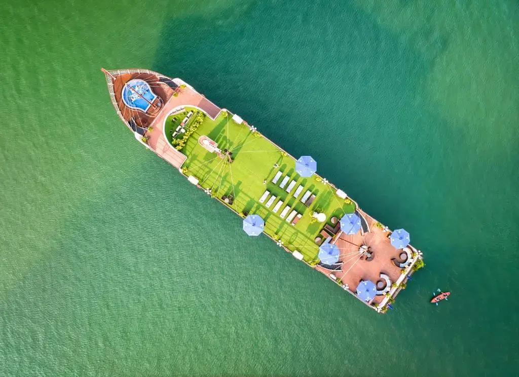 Du thuyền Le Journey Elegance Cruise Hạ Long