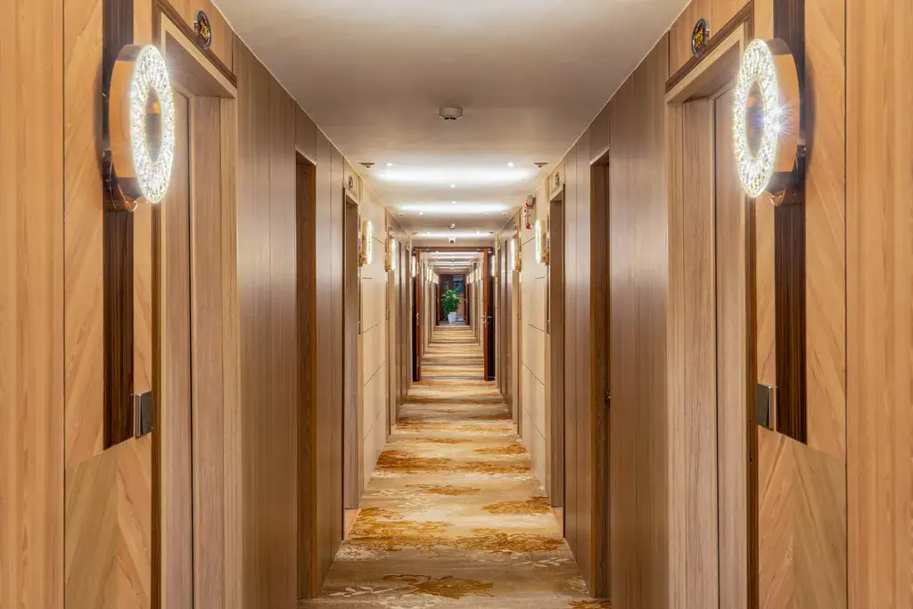 Du thuyền Luna Hạ Long Cruise