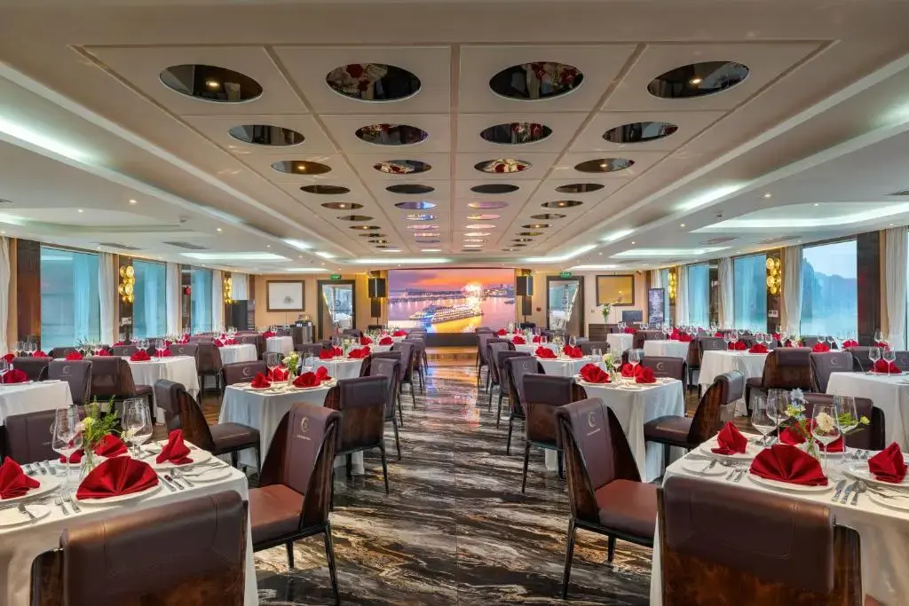Du thuyền Luna Hạ Long Cruise