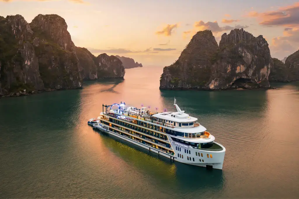 Du thuyền Luna Hạ Long Cruise