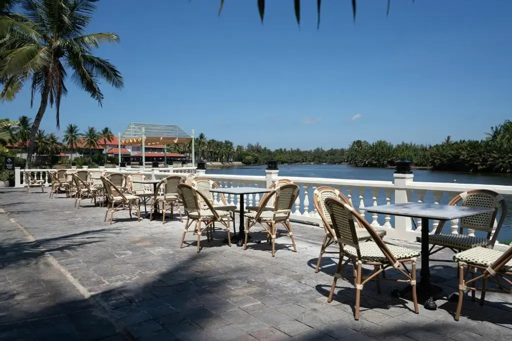 M Village Resort Riverbeach Hội An