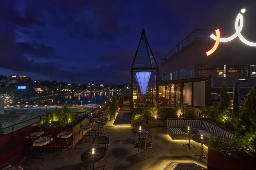 Khách sạn M Village Premier Hotel Xuân Hương Lakeside Đà Lạt